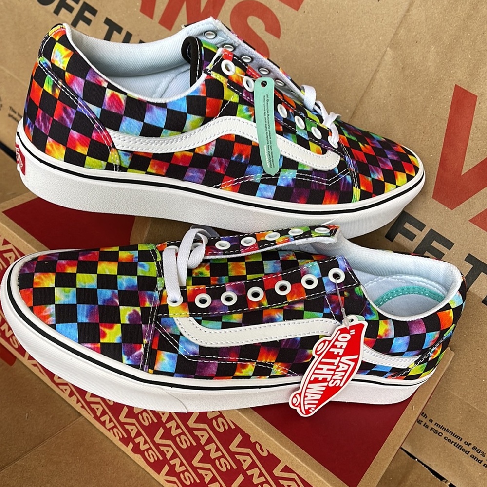 Vans WMNS Comfycush Old Skool The Tie-Dye Checkerboard Black Sneakers - Picture 11 of 16